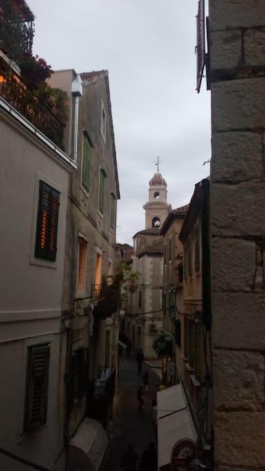 Charming Apartment In Old Town Split Exterior photo